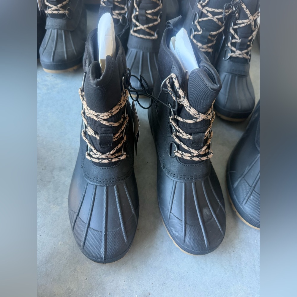 universal threads duck boots
